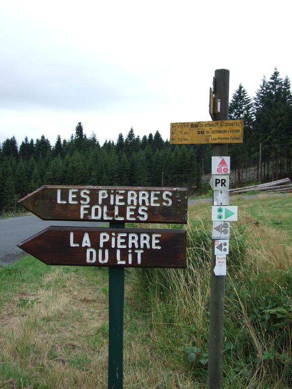 Les Deux Freres Hotel Échandelys Buitenkant foto