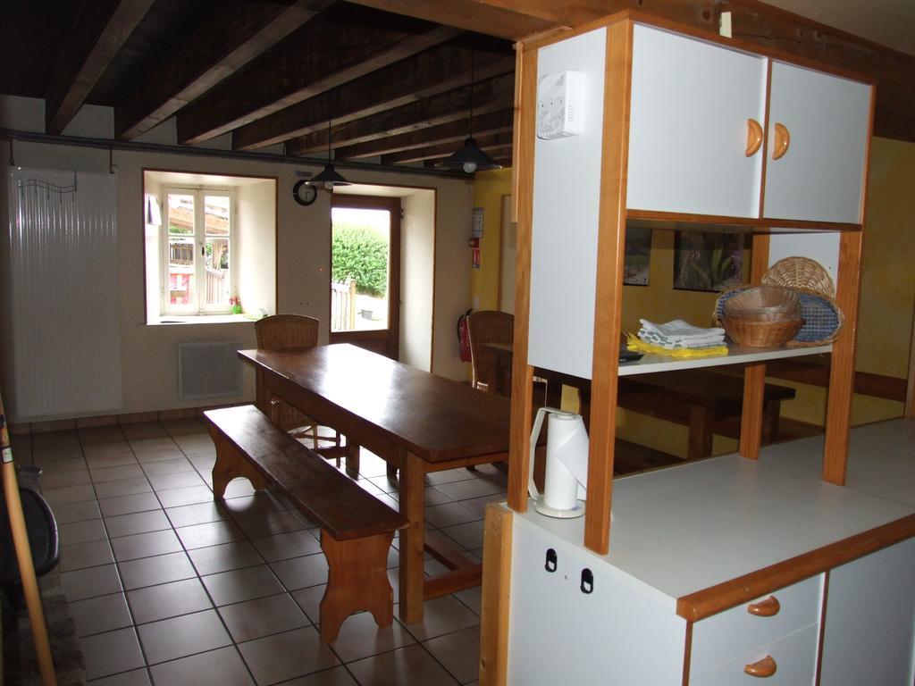 Les Deux Freres Hotel Échandelys Buitenkant foto