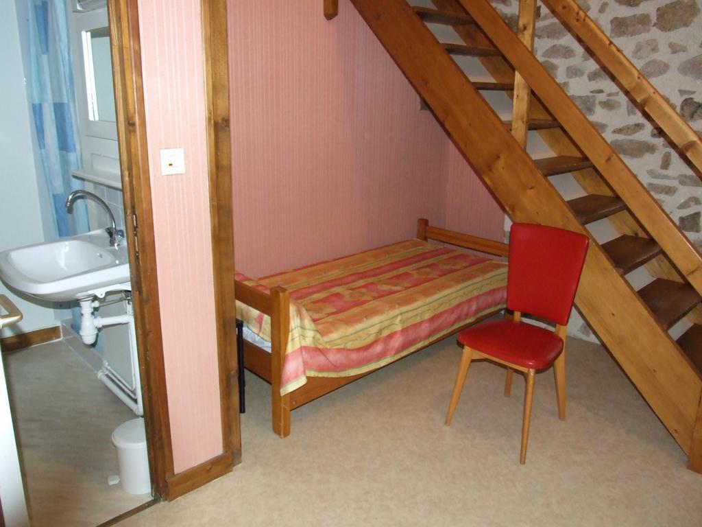 Les Deux Freres Hotel Échandelys Buitenkant foto